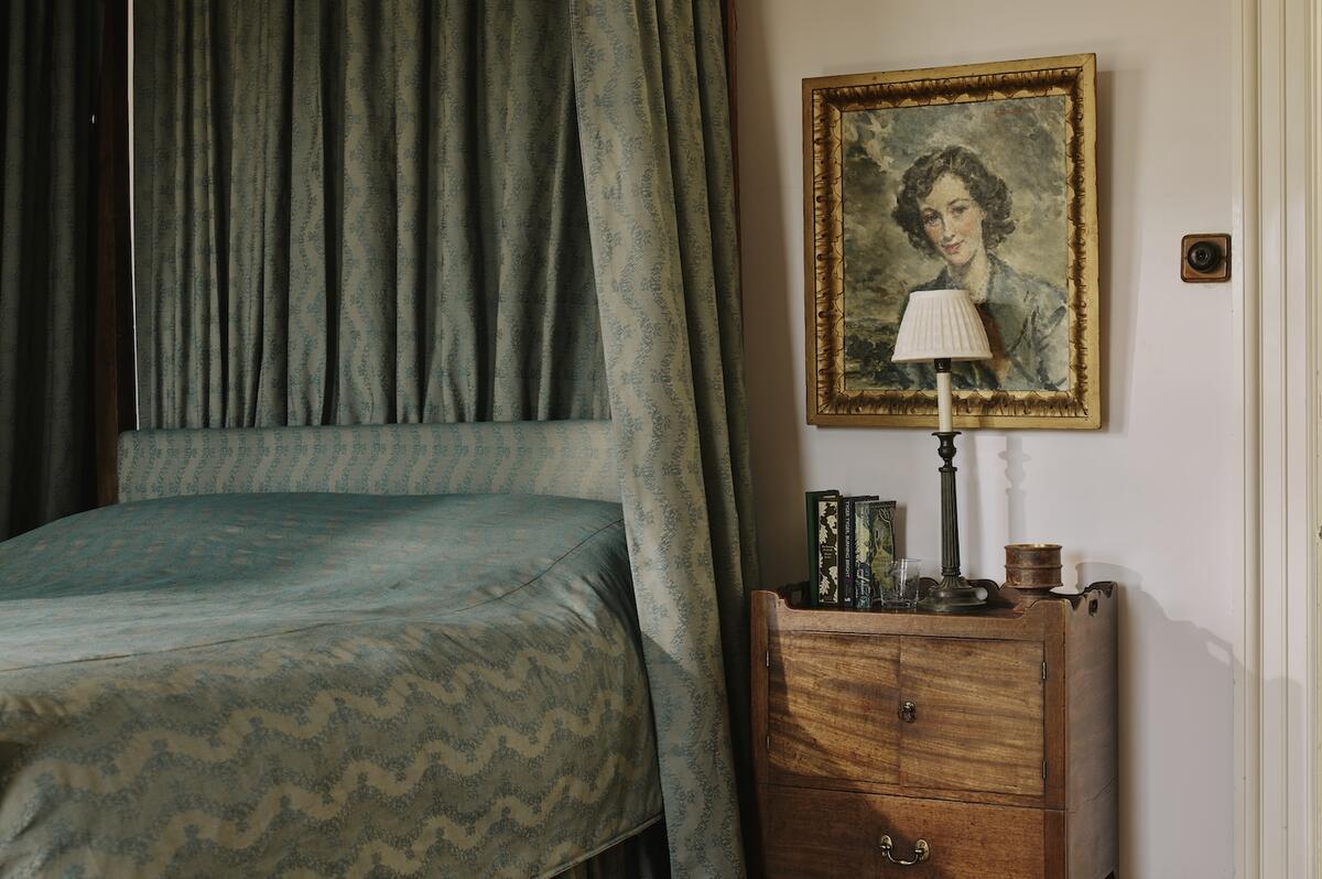 Dani Arps’s inaugural furniture line, lively new looks from Graham & Brown, and more