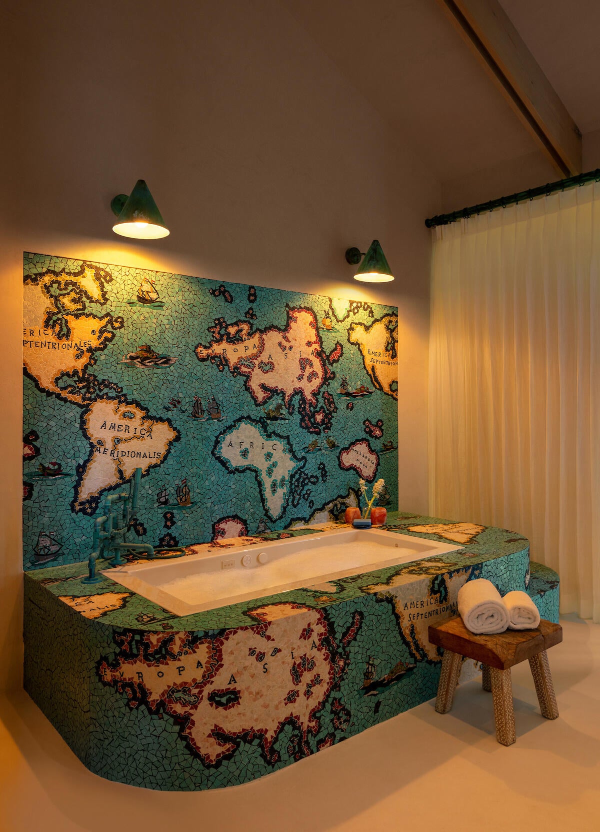 Designer Sasha Bikoff depends on Lutron for high-tech aesthetics