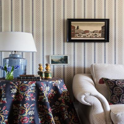 Nicole Fabre & Company Zephirine wallcovering in Fawn