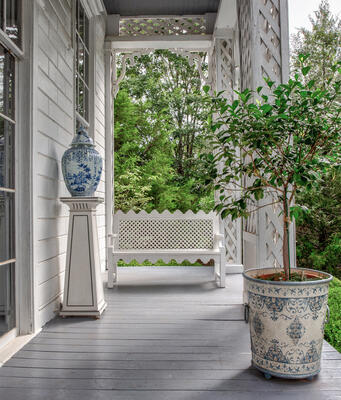 John Rosselli Furlow’s Folly Collection Cuthbert pedestal, James jardiniere