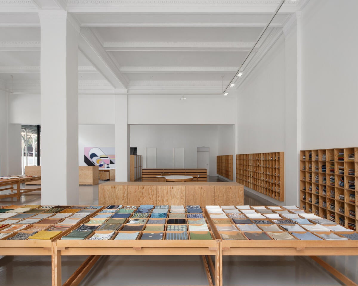 Lumens debuts its first-ever showroom, Perigold heads to Palm Beach and more